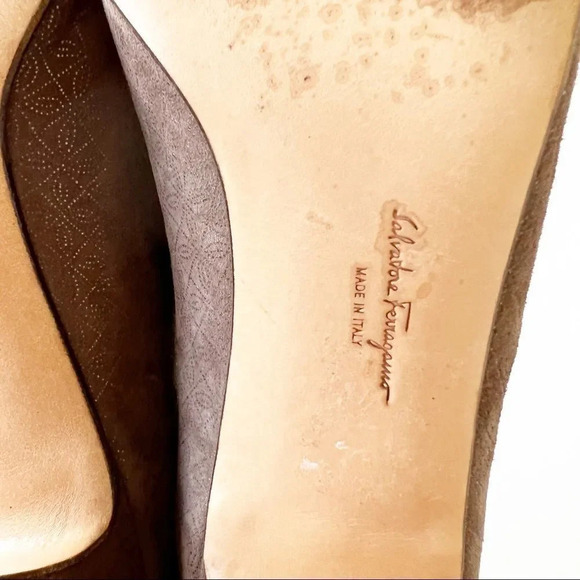 Salvatore Ferragamo Taupe Textured Leather Curved Heel Pumps Metallic Size 8 - Picture 7 of 11